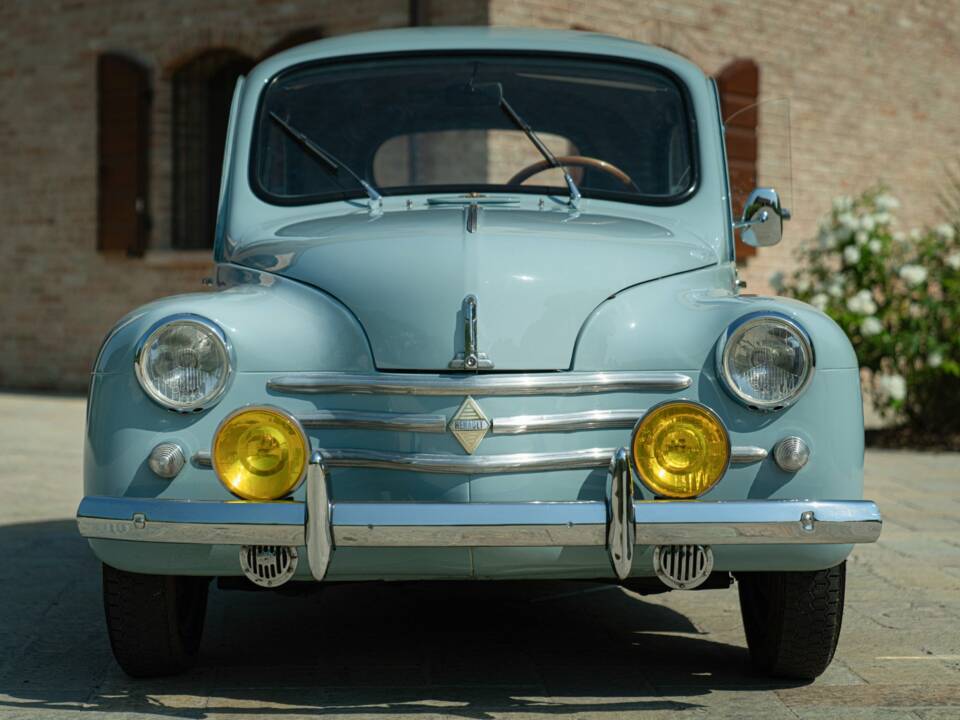 Image 4/50 of Renault 4 CV (1957)