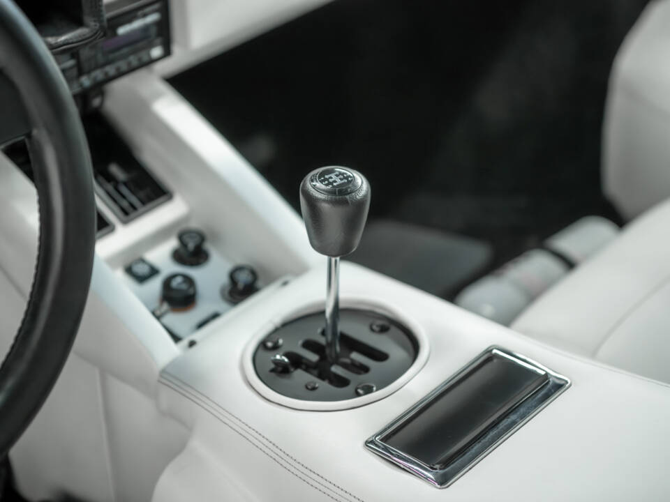 Image 16/50 of Lamborghini Countach LP 5000 S QV (1988)