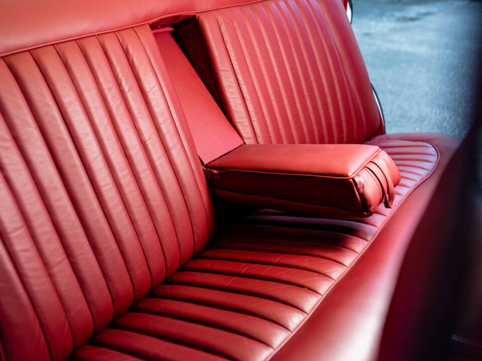 Image 39/50 de Jaguar Mk II 3.8 (1963)