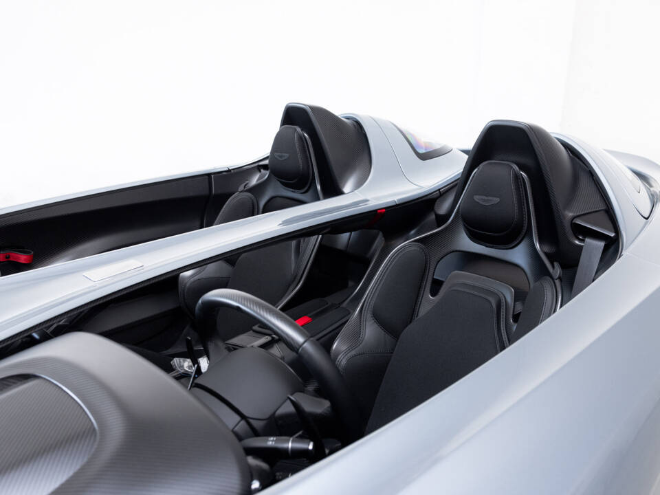 Bild 26/47 von Aston Martin V12 Speedster (2021)