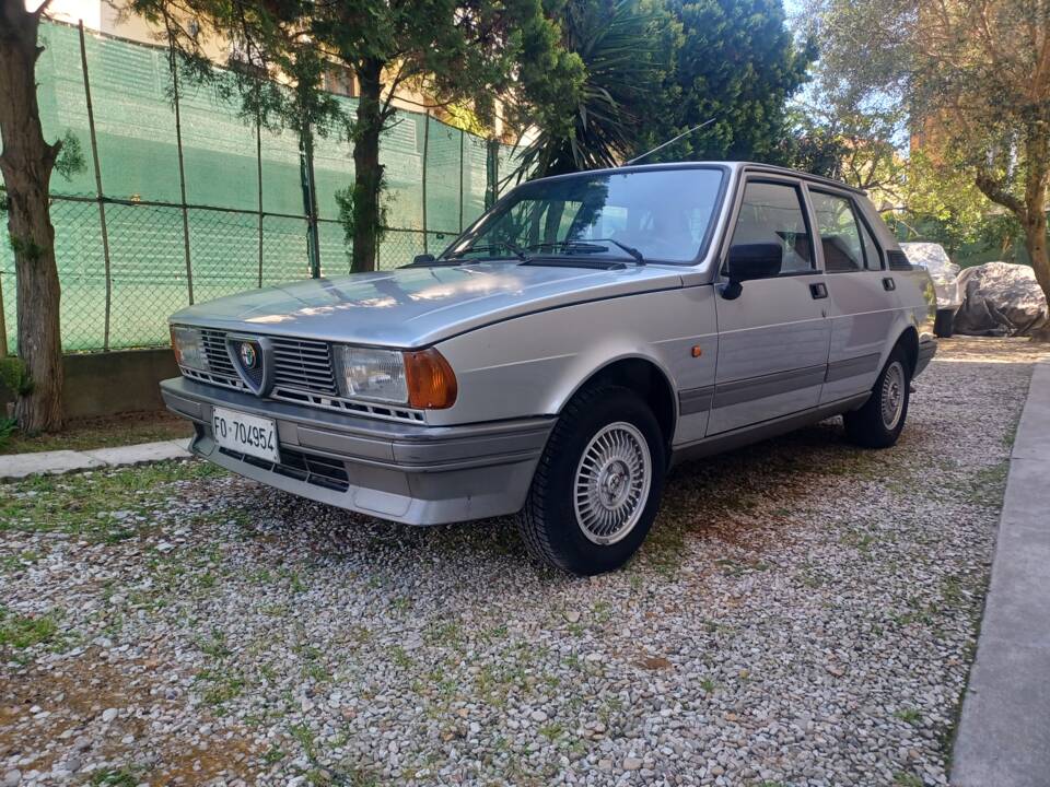 Immagine 66/81 di Alfa Romeo Giulietta 1.6 (1984)