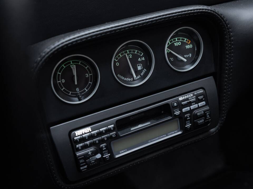 Image 19/50 of Ferrari F 355 Spider (1999)