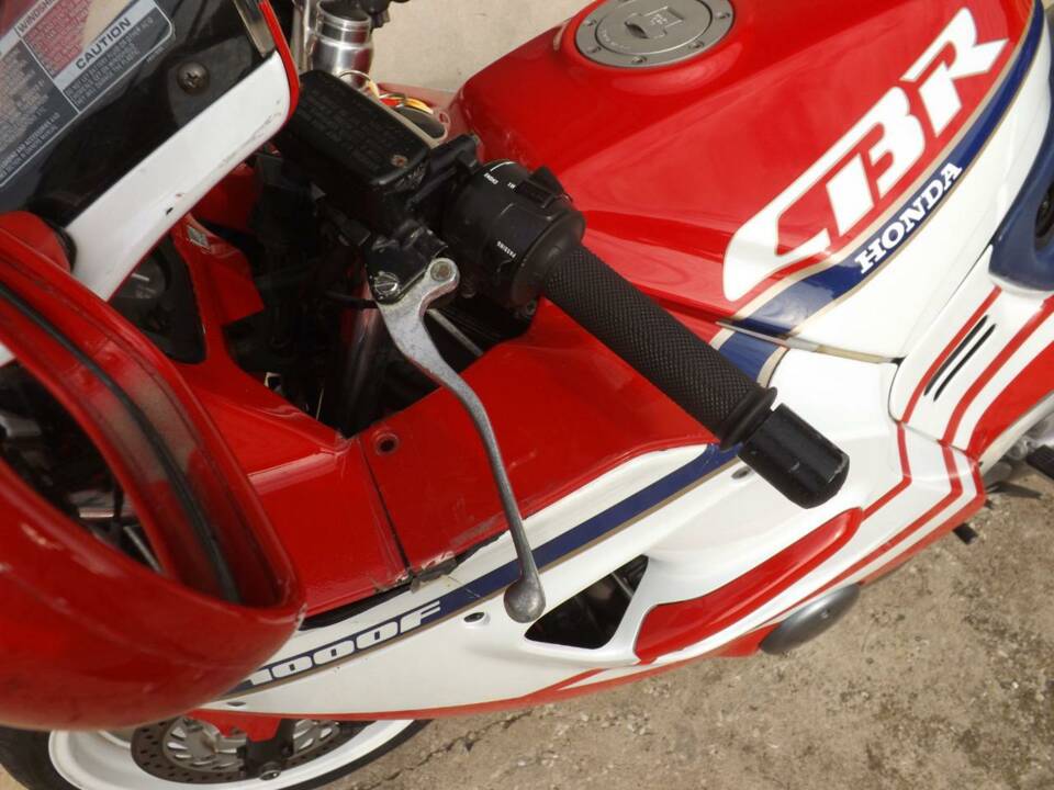 Immagine 22/50 di Honda CBR 1000F (1992)
