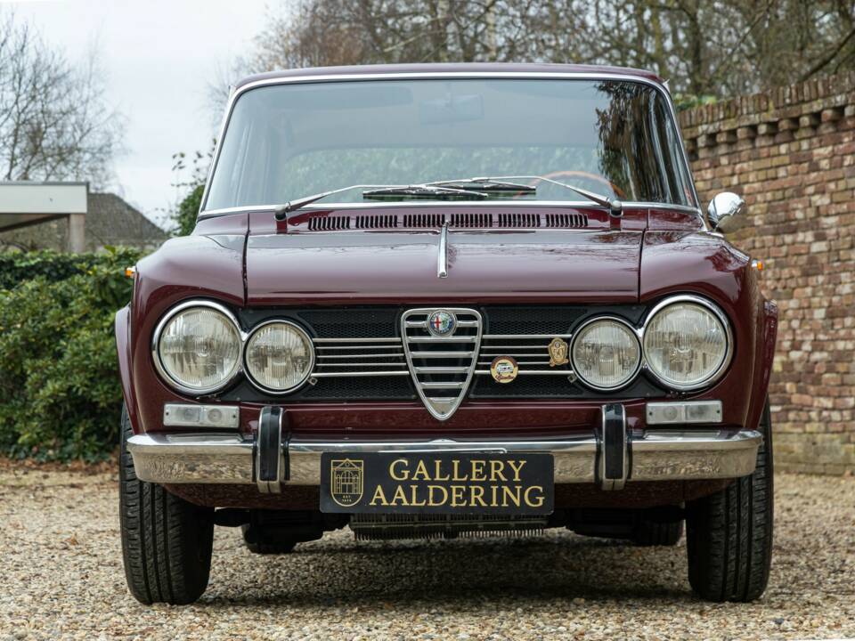 Imagen 24/50 de Alfa Romeo Giulia Nuova Super 1600 (1971)