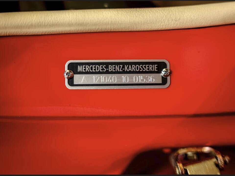 Image 54/58 of Mercedes-Benz 190 SL (1961)