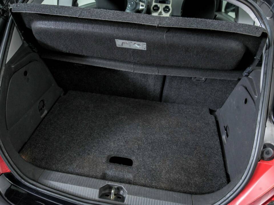 Bild 33/40 von Opel Corsa 1.2 (2008)