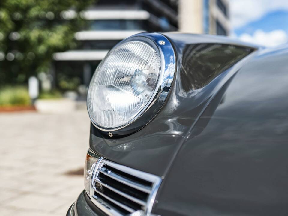 Image 36/59 of Porsche 911 2.0 (1967)