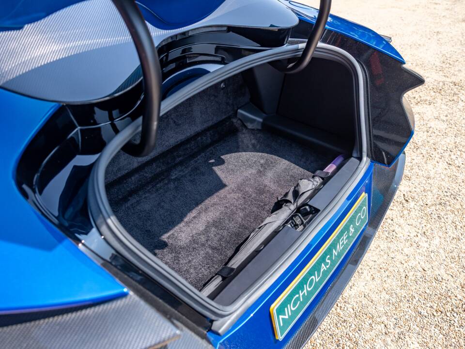 Image 7/98 of Aston Martin DBS GT Zagato (2020)