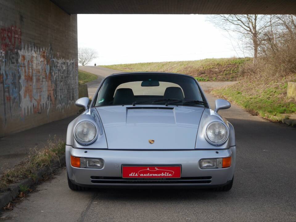Image 8/37 de Porsche 911 Carrera 2 (WTL) (1992)