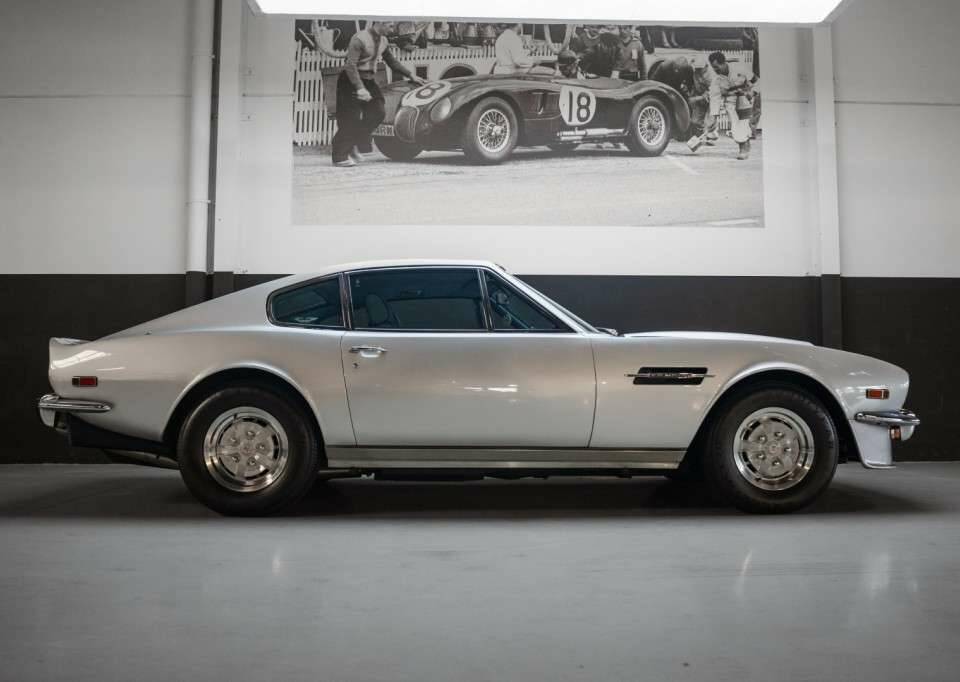Bild 30/50 von Aston Martin V8 (1978)