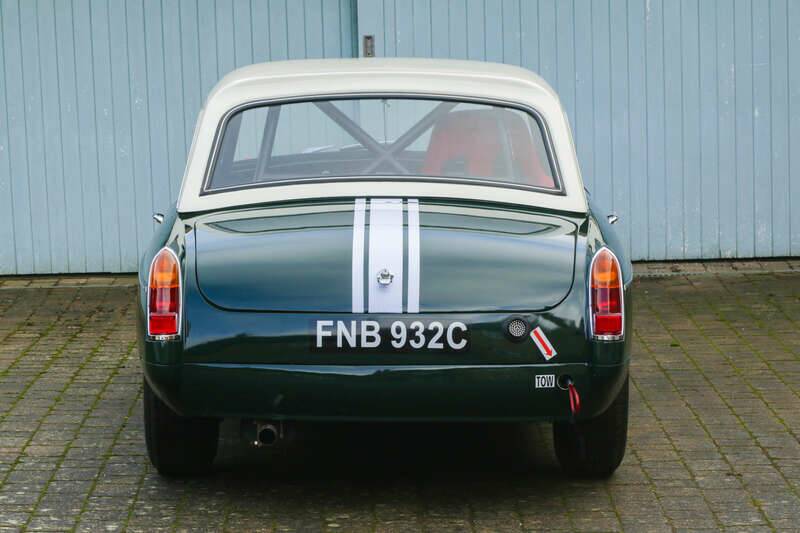 Image 9/50 of MG MGB GT (1965)