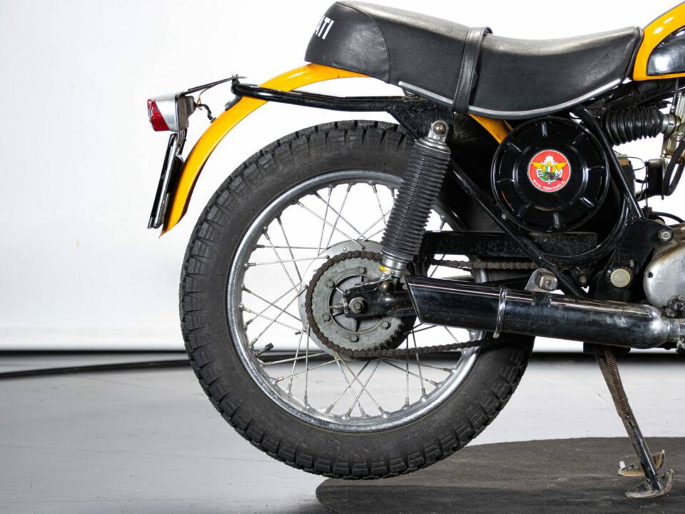 Bild 28/50 von Ducati 250 Scrambler (1971)