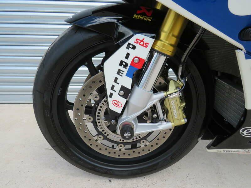 Image 33/47 de BMW S 1000RR 'TYCO' BSB Race Replica (2017)