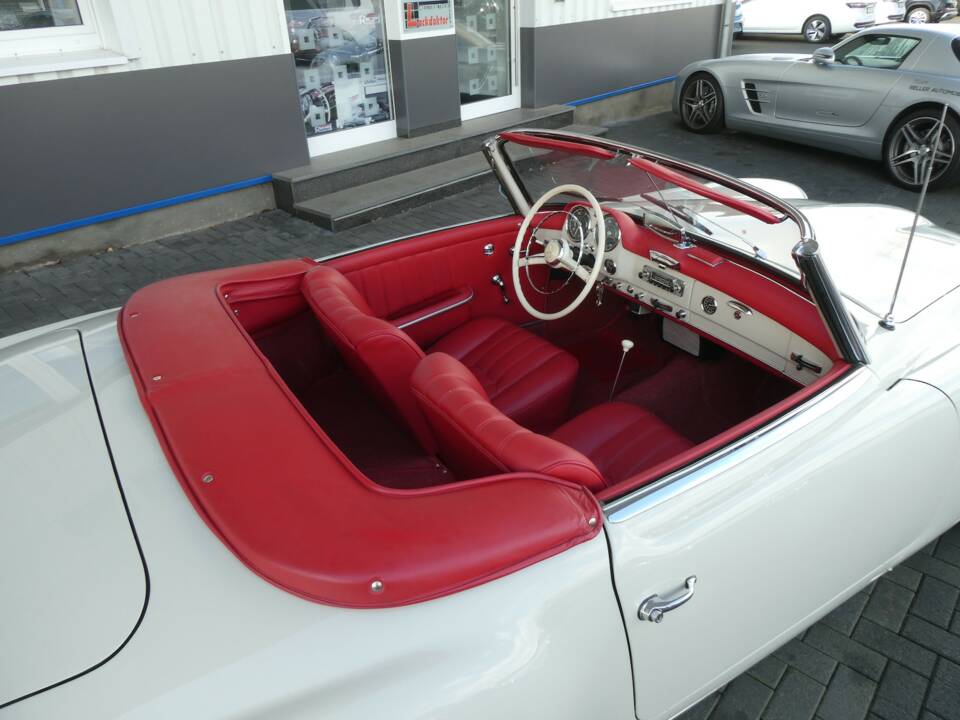 Image 18/27 of Mercedes-Benz 190 SL (1961)