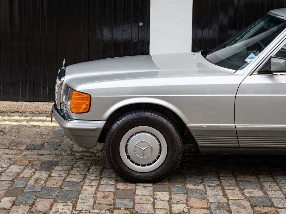 Bild 49/50 von Mercedes-Benz 500 SEL (1984)