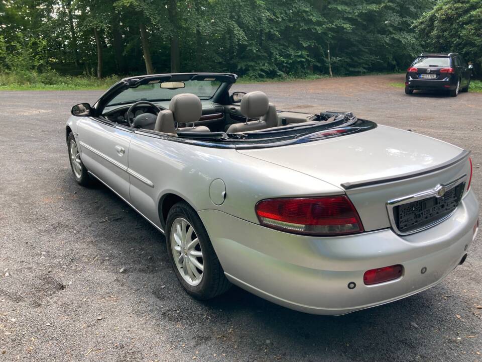 Image 14/21 of Chrysler Sebring 2.7 V6 (2001)