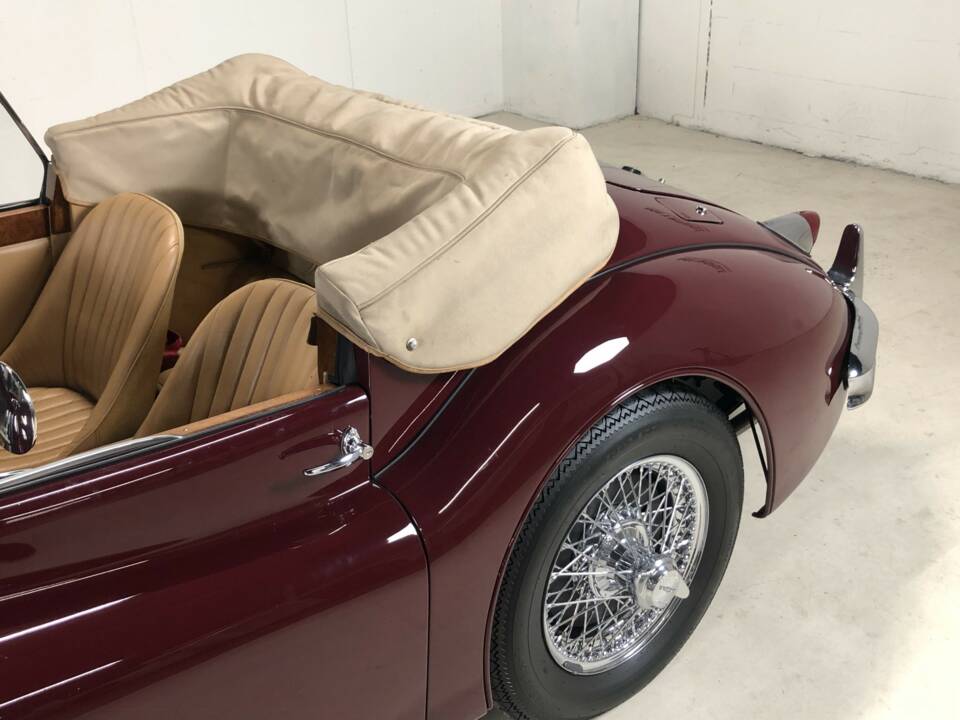 Bild 20/28 von Jaguar XK 140 SE DHC (1956)