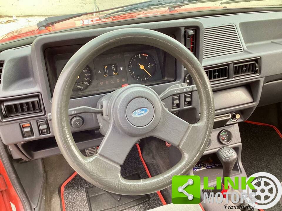 Bild 10/10 von Ford Escort 1.6i (1983)