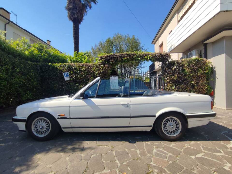 Image 4/10 of BMW 318i (1992)