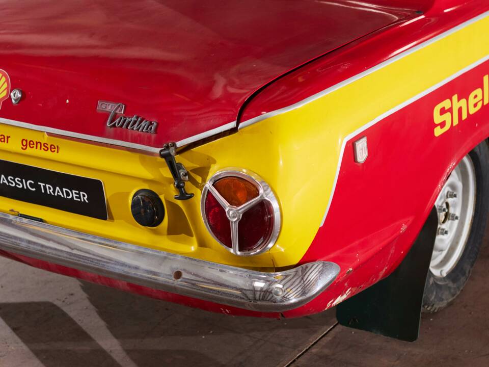 Bild 18/46 von Ford Cortina GT (1966)