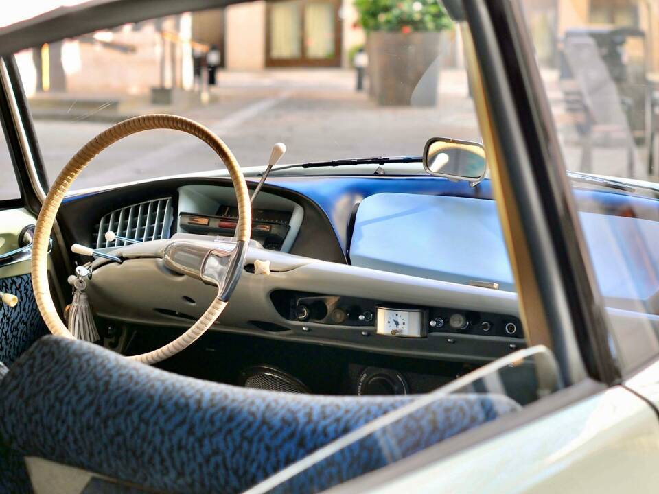 Afbeelding 43/77 van Citroën DS 19 (1958)