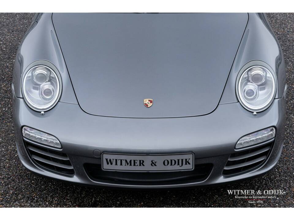 Image 21/41 of Porsche 911 Carrera 4S (2009)