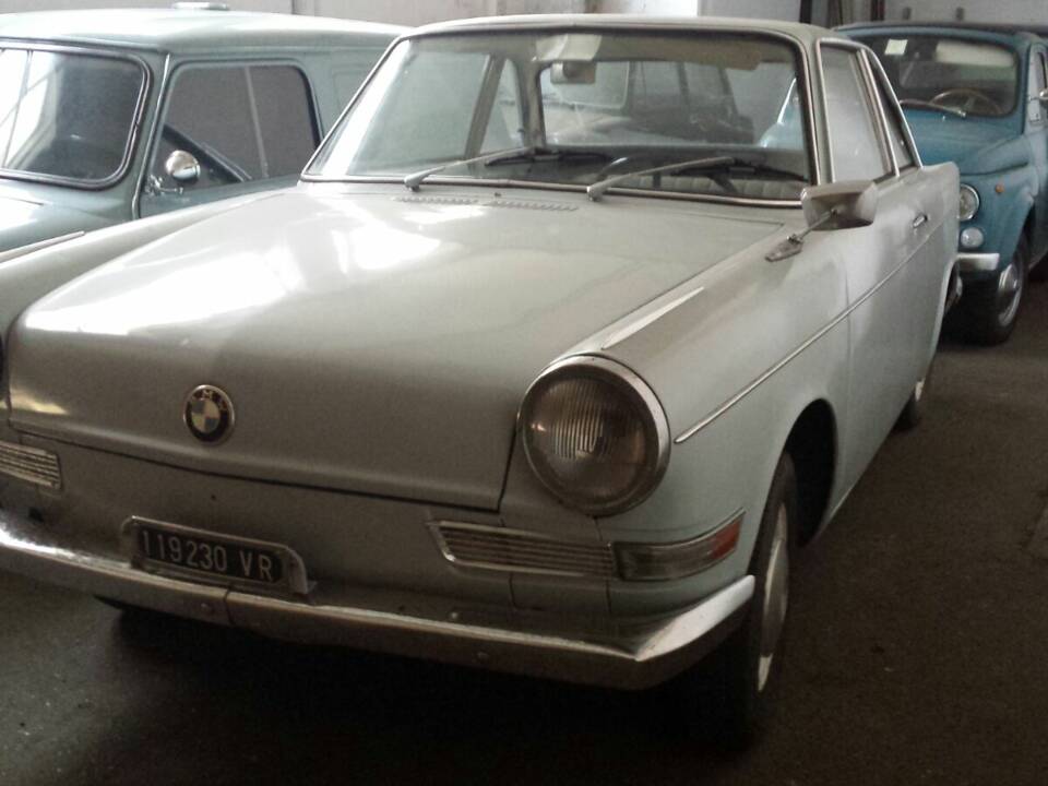 Immagine 4/14 di BMW 700 (1967)