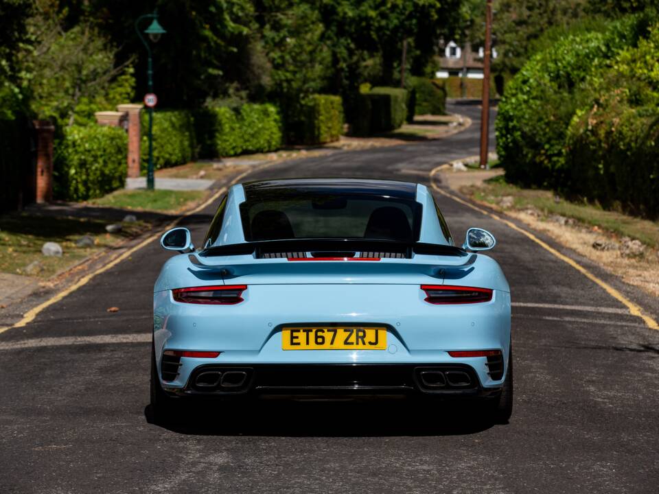 Image 40/48 of Porsche 911 Turbo S Exclusive (2017)