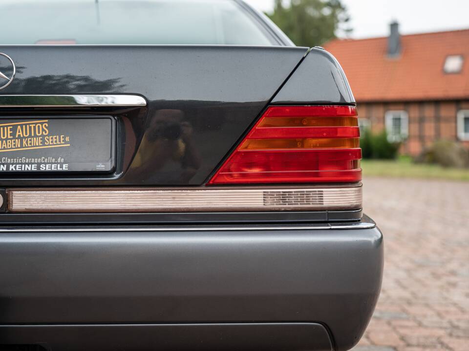 Image 15/54 of Mercedes-Benz 500 SEL (1992)
