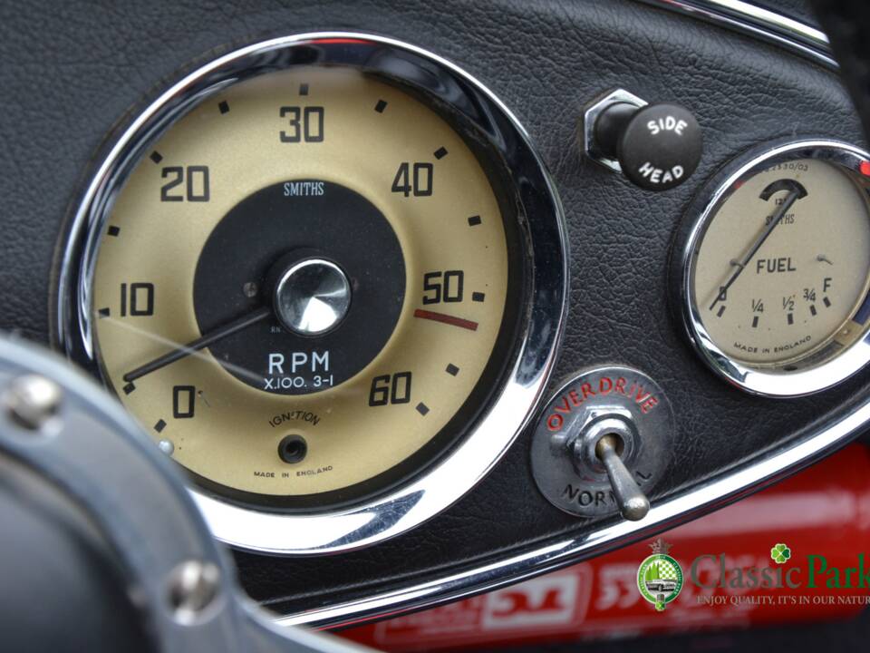Image 35/50 of Austin-Healey 3000 Mk II (BJ7) (1962)