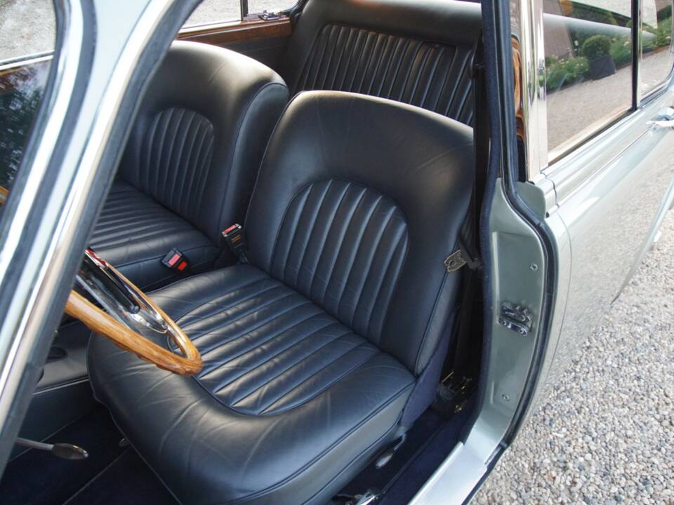 Bild 23/50 von Jaguar Mk II 3.4 (1964)