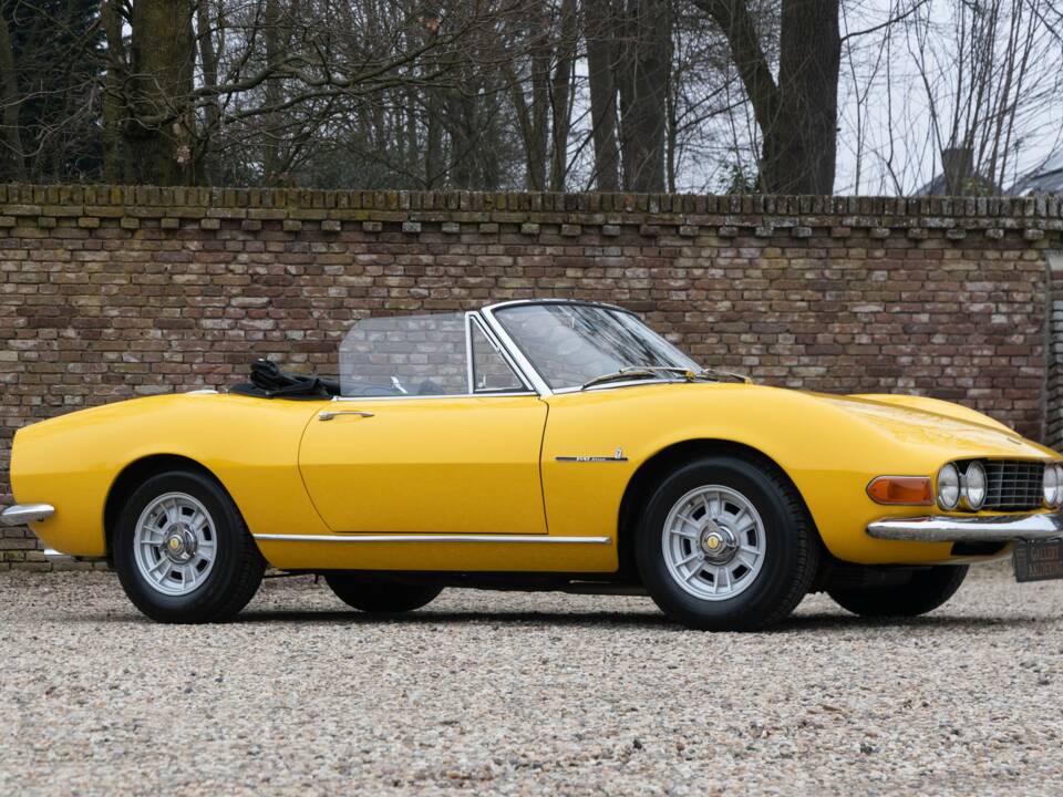 Image 43/50 of FIAT Dino Spider (1968)