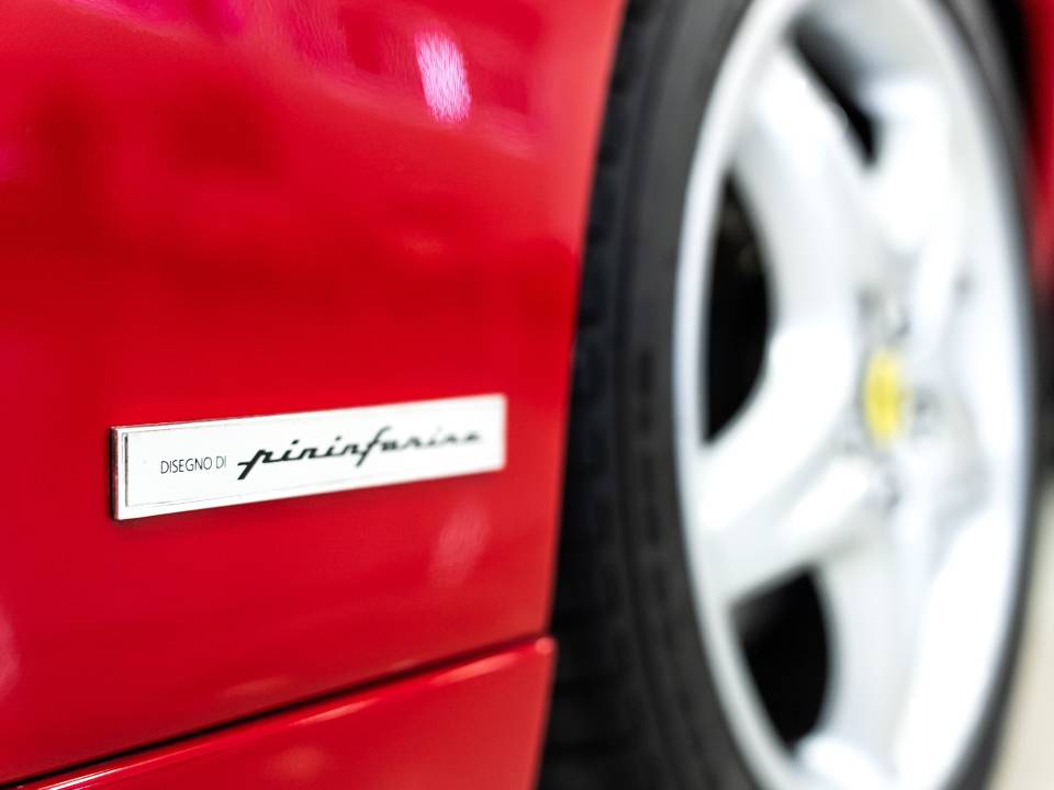 Image 25/34 de Ferrari F 355 Berlinetta (1994)