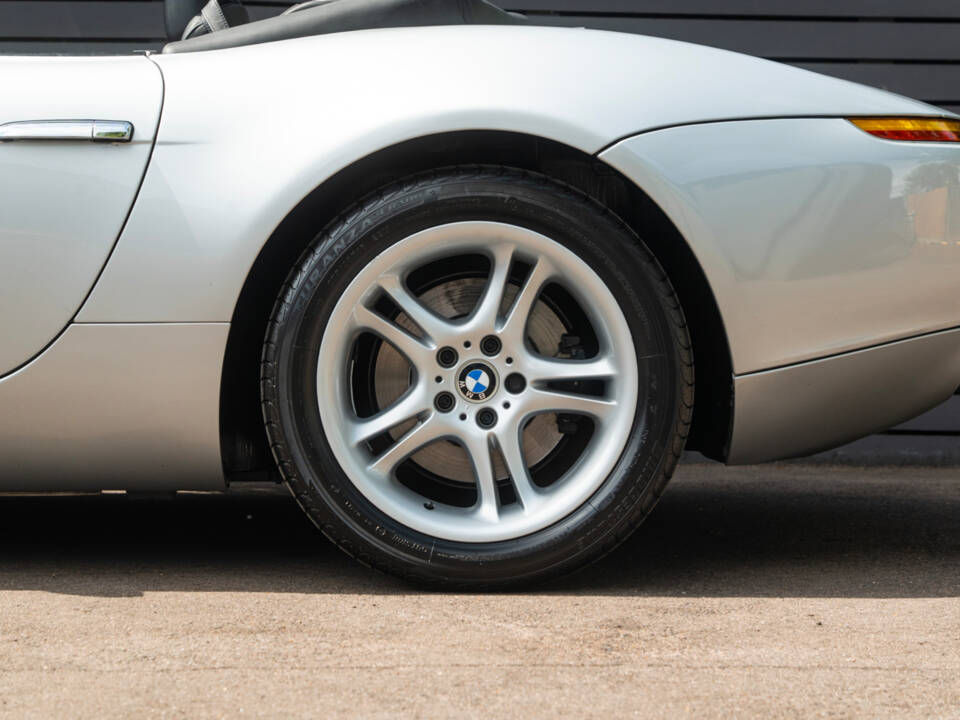 Image 7/53 of BMW Z8 (2001)