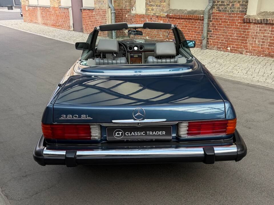 Image 5/88 of Mercedes-Benz 380 SL (1984)