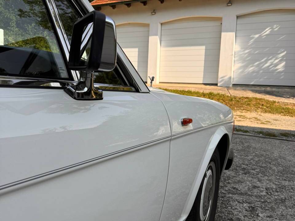 Bild 16/20 von Rolls-Royce Silver Spur II (1991)
