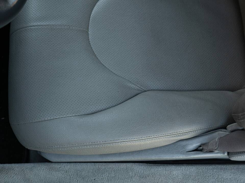 Image 30/50 of Mercedes-Benz SL 320 (1997)