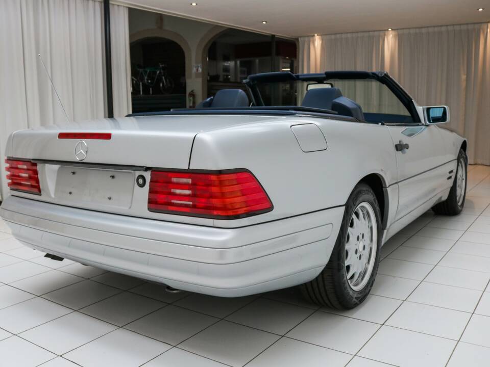 Bild 55/84 von Mercedes-Benz SL 320 (1996)