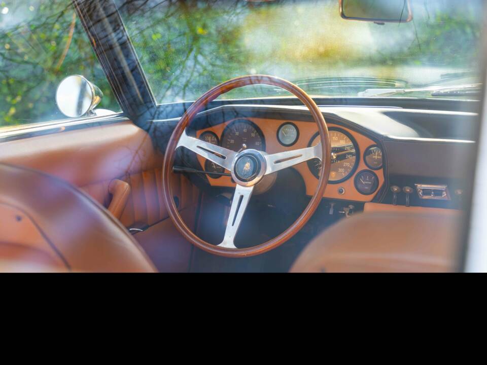 Afbeelding 16/17 van Lamborghini Islero 400 GT (2+2) (1968)