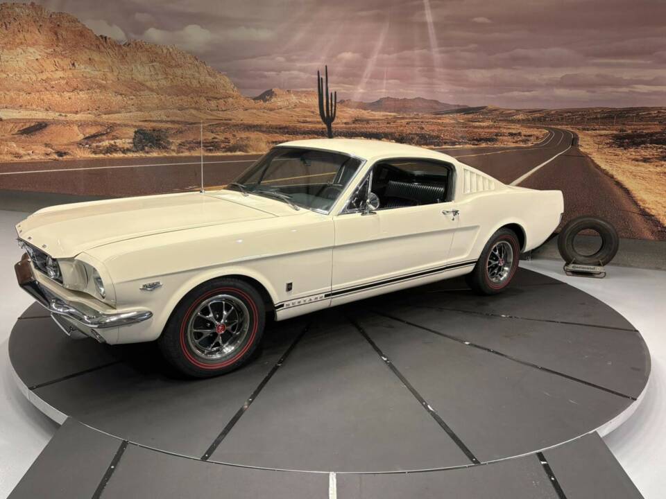 Bild 3/50 von Ford Mustang GT (1966)
