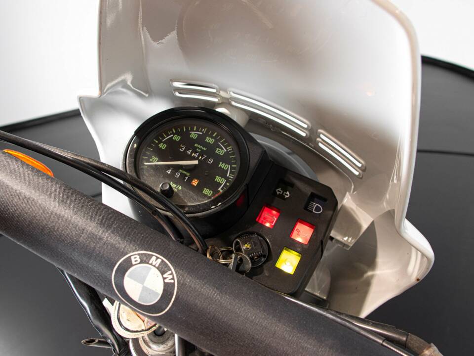 Image 48/50 de BMW DUMMY (1981)