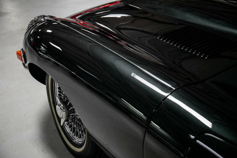 Image 20/28 de Jaguar E-Type (1970)