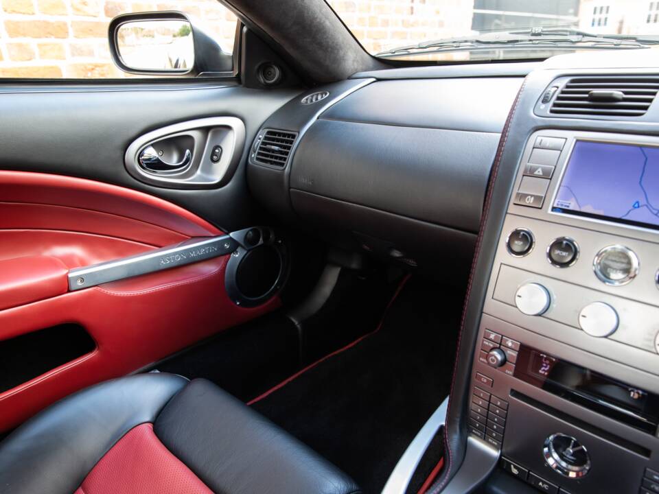 Image 62/92 of Aston Martin V12 Vanquish S (2007)