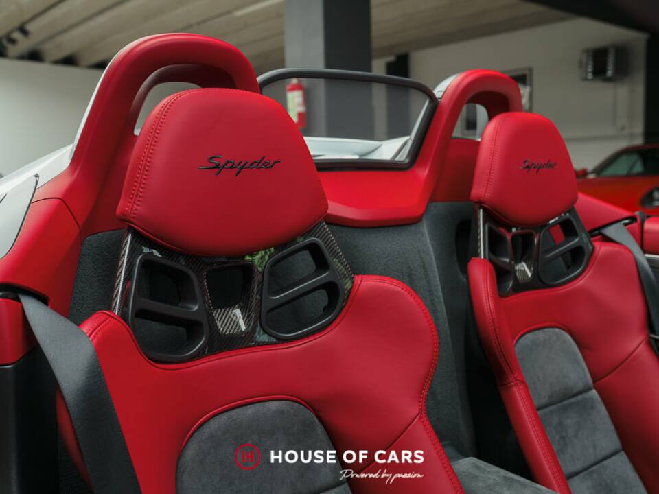 Image 20/25 of Porsche Boxster Spyder (2016)