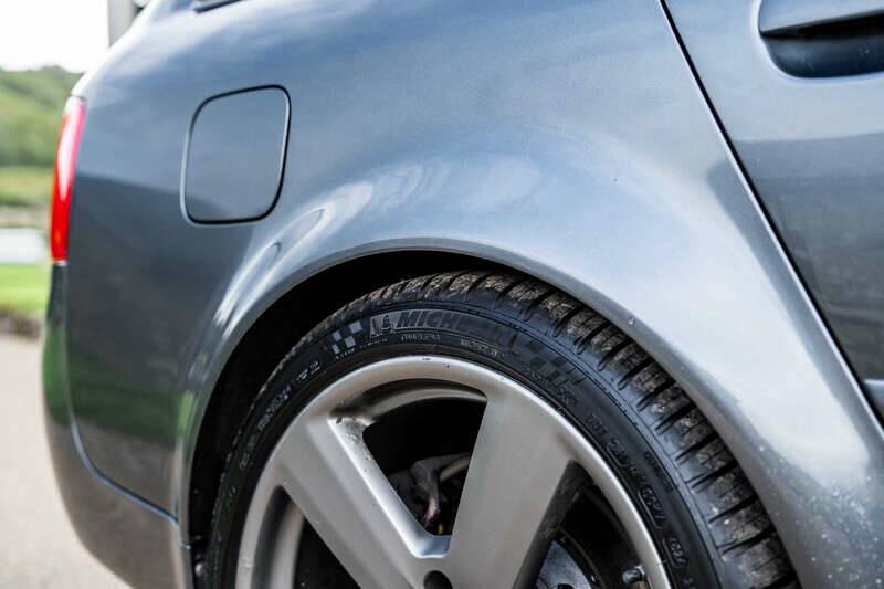 Image 37/50 of Audi RS6 Avant (2003)