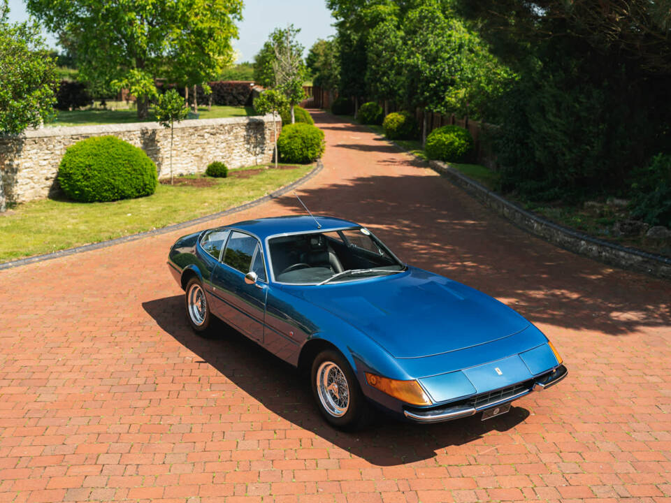 Image 8/30 de Ferrari 365 GTB&#x2F;4 Daytona (1973)