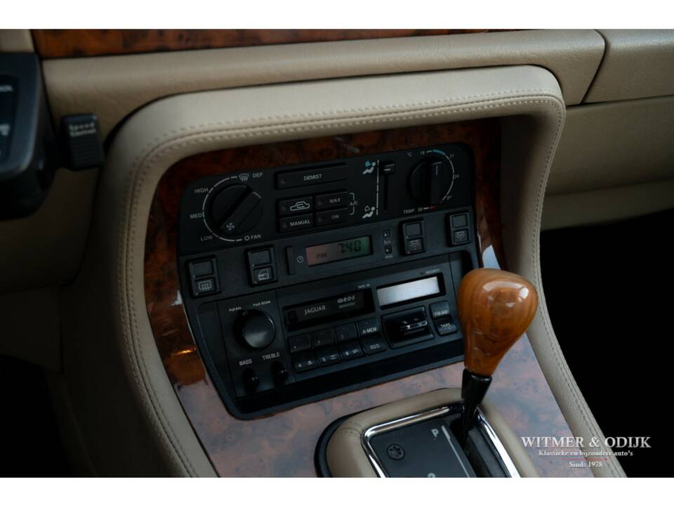 Bild 12/16 von Jaguar XJ 40 3.2 (1994)