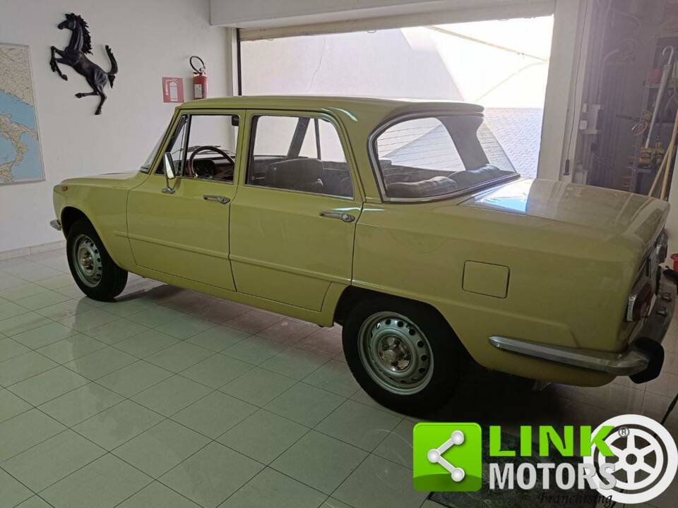 Afbeelding 5/10 van Alfa Romeo Giulia Nuova Super 1300 (1975)