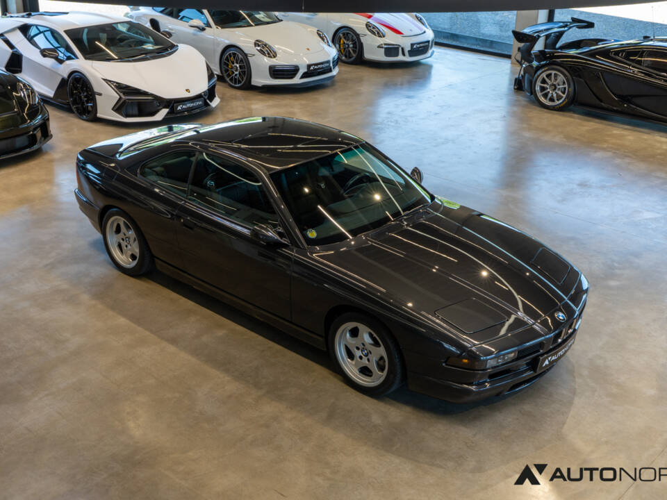 Image 30/46 of BMW 850CSi (1993)