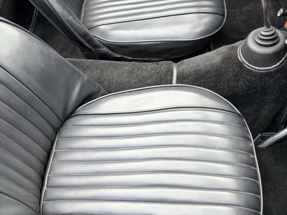 Immagine 6/50 di Triumph TR 4 (1961)